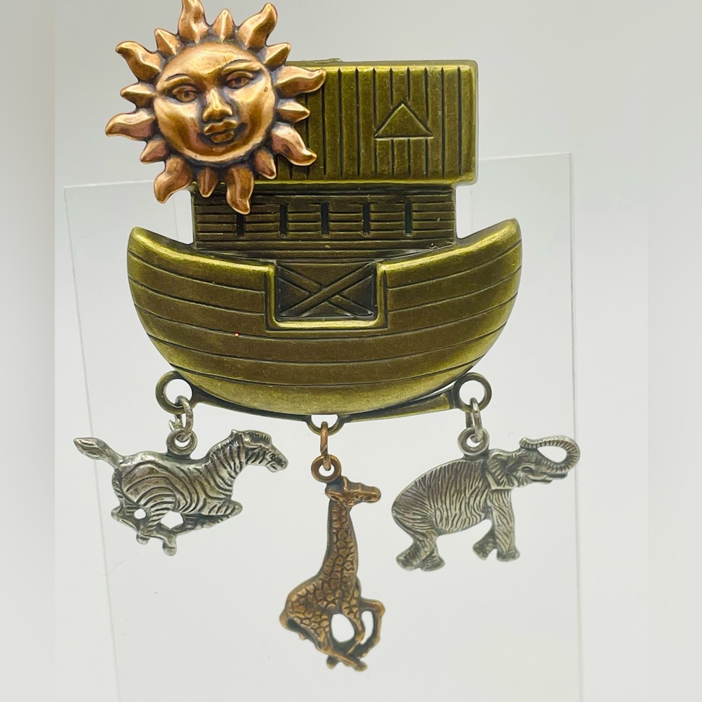 Vintage Noah's Ark Bronze Tone Brooch w/Animal Charms. Zebra, Giraffe, Elephant